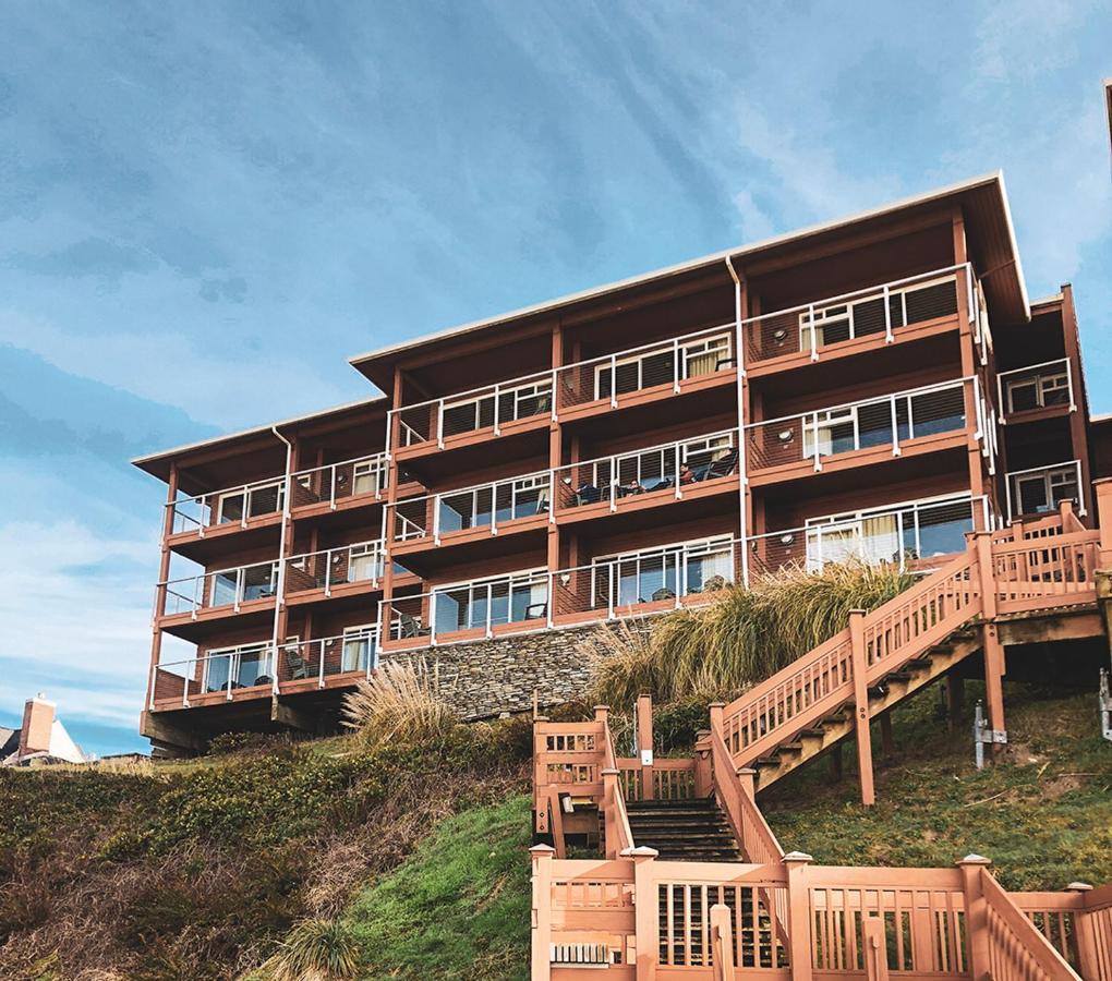 Hallmark Resort In Канън Бийч Екстериор снимка